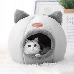 Luxurious Cat Bed